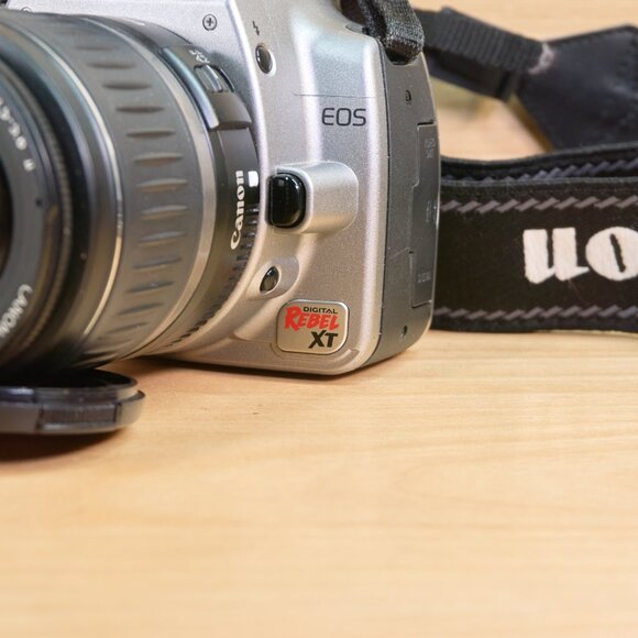 Canon Digital Rebel XT/EOS 350D 8 MP Camera, with Canon ef-s 18-55mm Lens - Picture 3 of 8